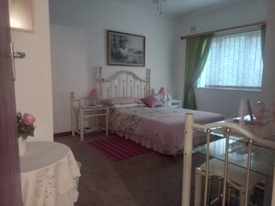 5 Bedroom Property for Sale in Margate KwaZulu-Natal