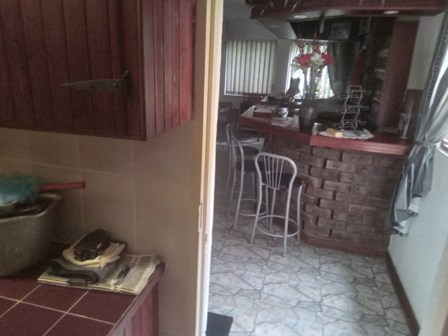 5 Bedroom Property for Sale in Margate KwaZulu-Natal