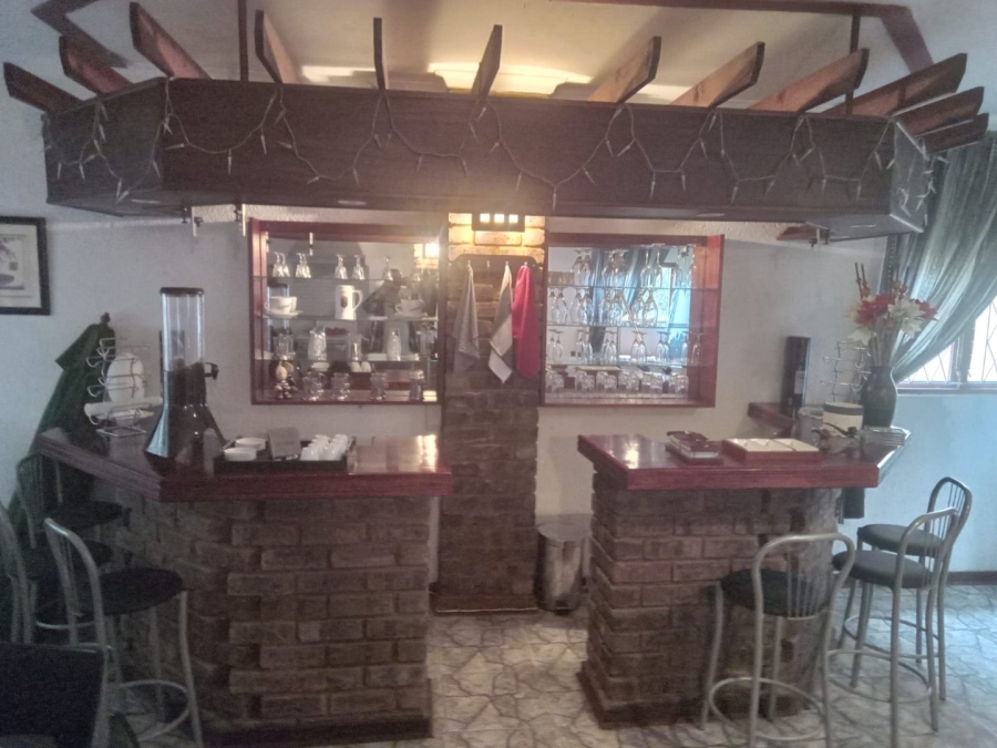 5 Bedroom Property for Sale in Margate KwaZulu-Natal