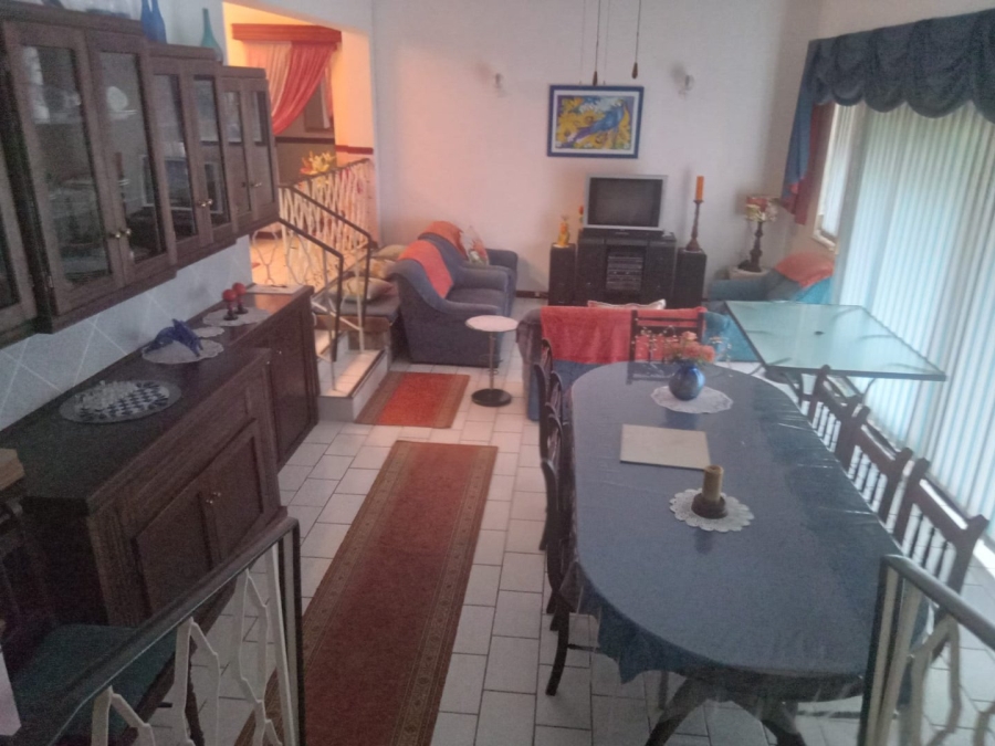 5 Bedroom Property for Sale in Margate KwaZulu-Natal