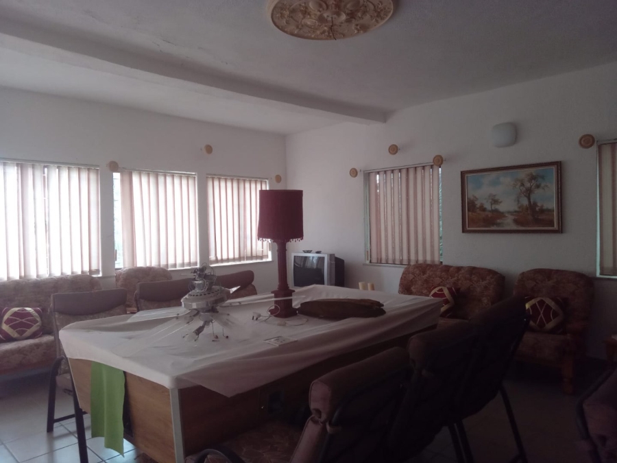 5 Bedroom Property for Sale in Margate KwaZulu-Natal