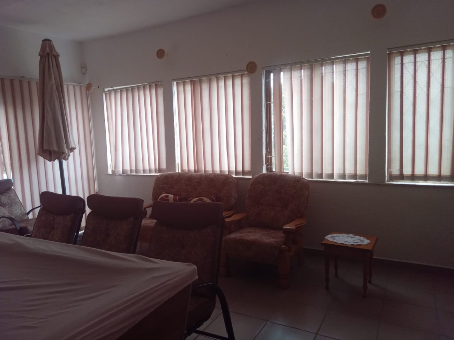 5 Bedroom Property for Sale in Margate KwaZulu-Natal