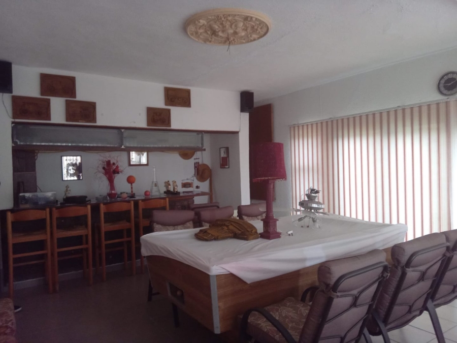 5 Bedroom Property for Sale in Margate KwaZulu-Natal