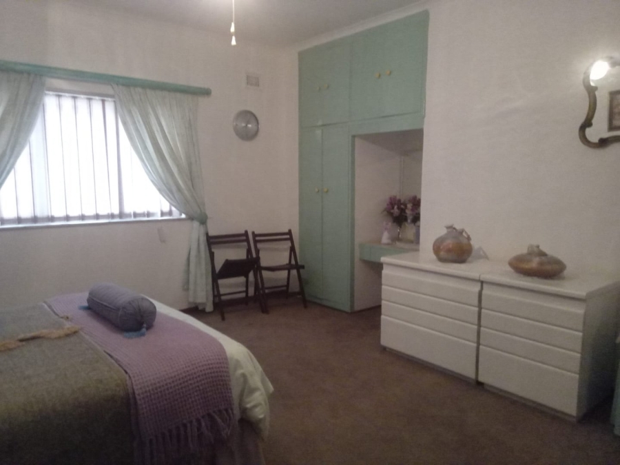 5 Bedroom Property for Sale in Margate KwaZulu-Natal