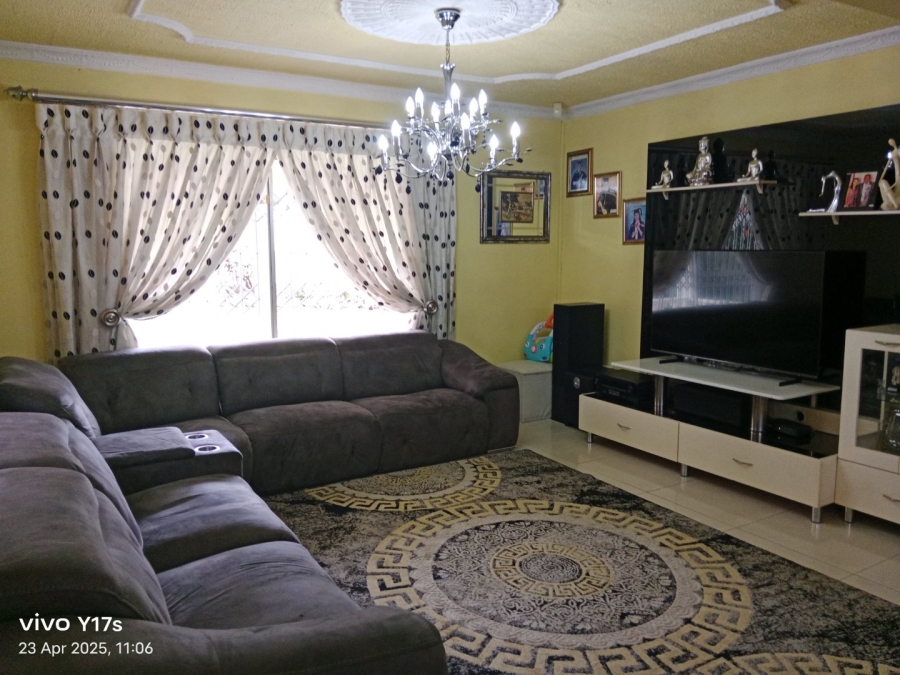 5 Bedroom Property for Sale in Allandale KwaZulu-Natal