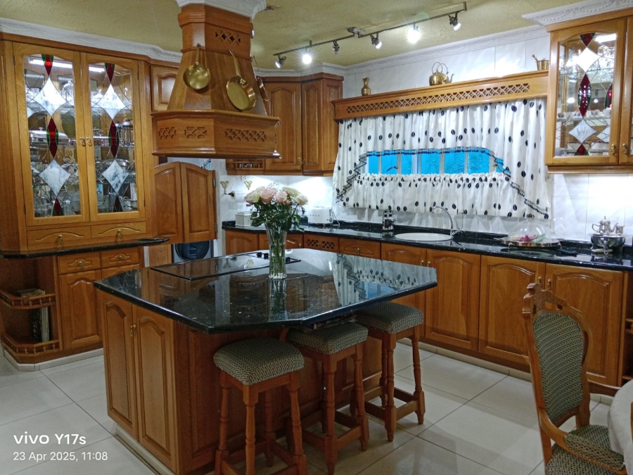5 Bedroom Property for Sale in Allandale KwaZulu-Natal