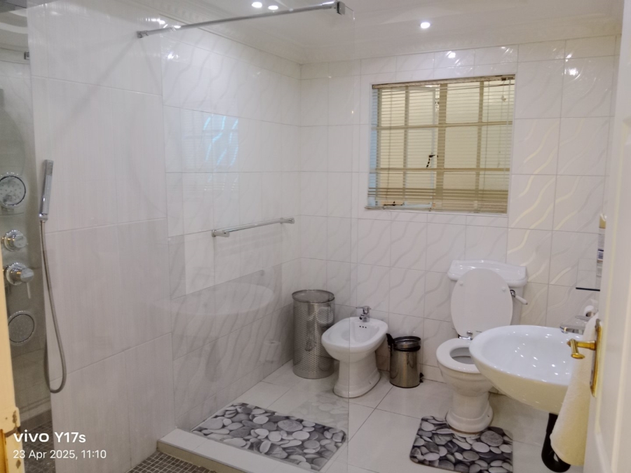 5 Bedroom Property for Sale in Allandale KwaZulu-Natal