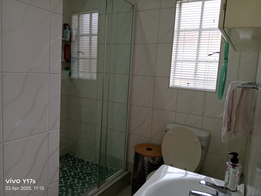 5 Bedroom Property for Sale in Allandale KwaZulu-Natal