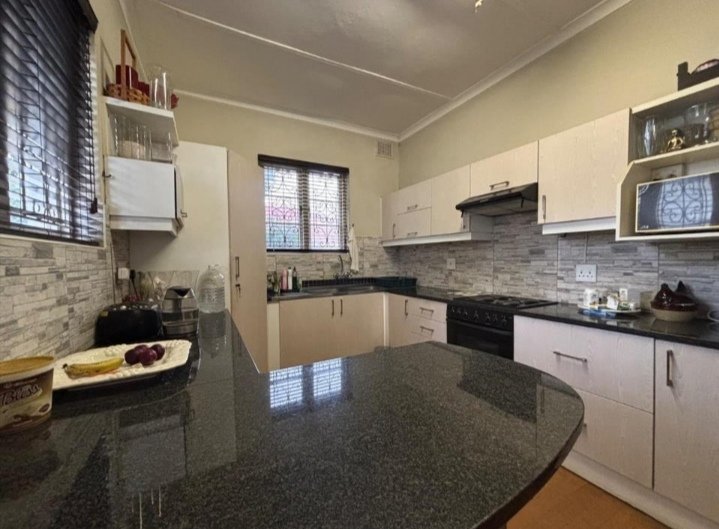 3 Bedroom Property for Sale in Glenwood KwaZulu-Natal