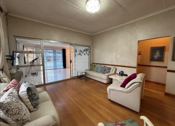 3 Bedroom Property for Sale in Glenwood KwaZulu-Natal