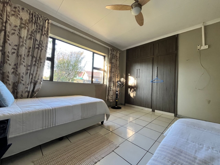 5 Bedroom Property for Sale in Barry Hertzog Park KwaZulu-Natal