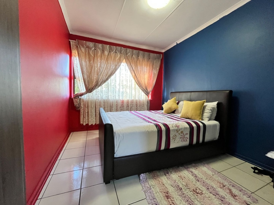 5 Bedroom Property for Sale in Barry Hertzog Park KwaZulu-Natal