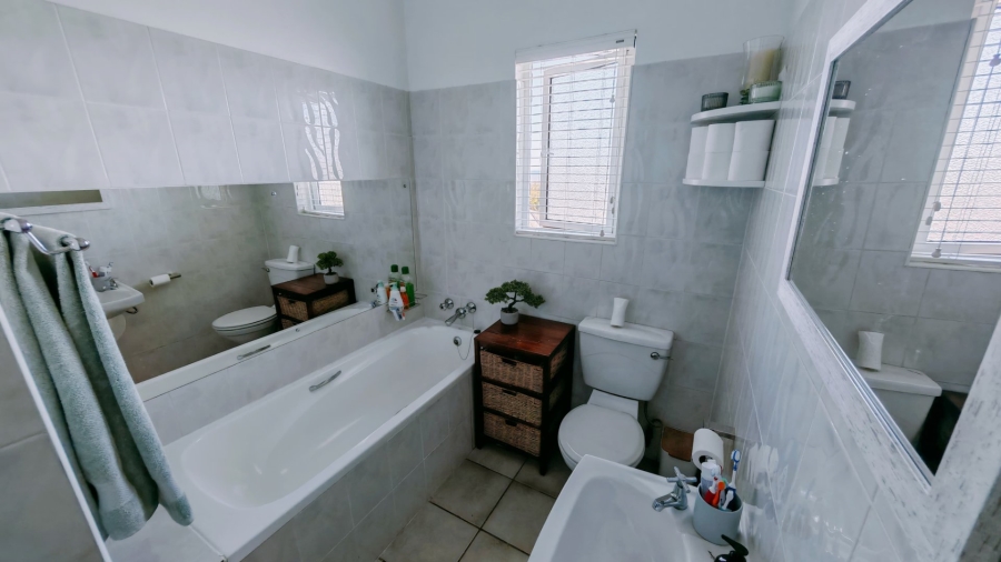 2 Bedroom Property for Sale in Freeland Park KwaZulu-Natal