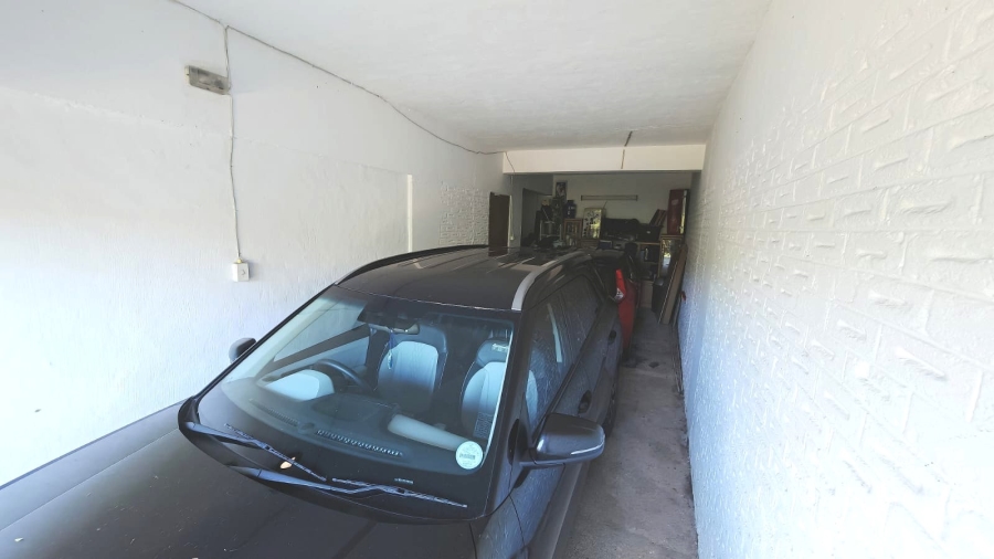 2 Bedroom Property for Sale in Freeland Park KwaZulu-Natal