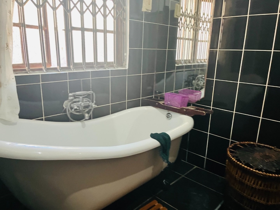 4 Bedroom Property for Sale in Richem KwaZulu-Natal