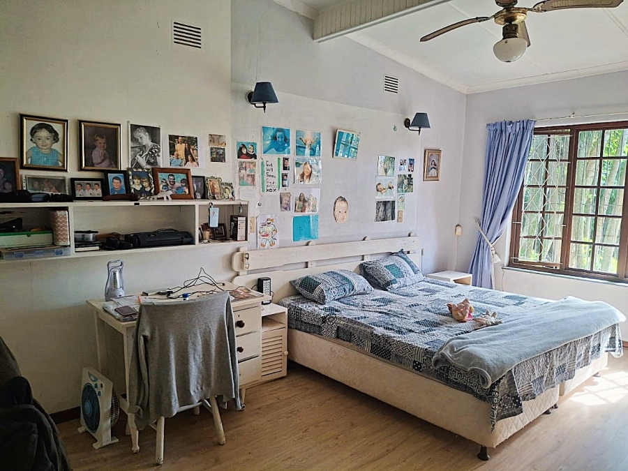 6 Bedroom Property for Sale in Uvongo KwaZulu-Natal
