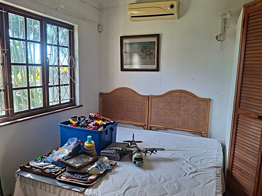 6 Bedroom Property for Sale in Uvongo KwaZulu-Natal