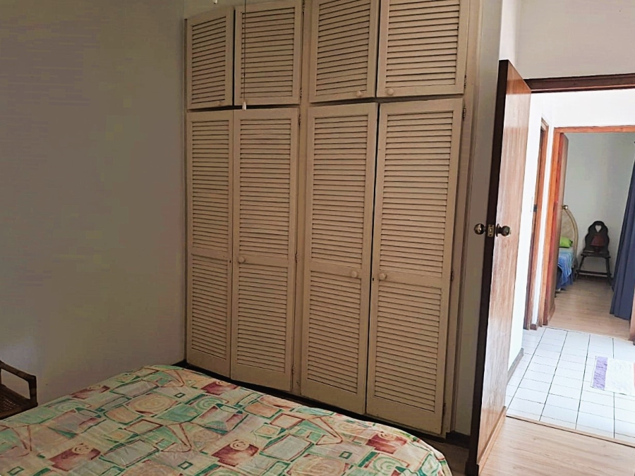 6 Bedroom Property for Sale in Uvongo KwaZulu-Natal