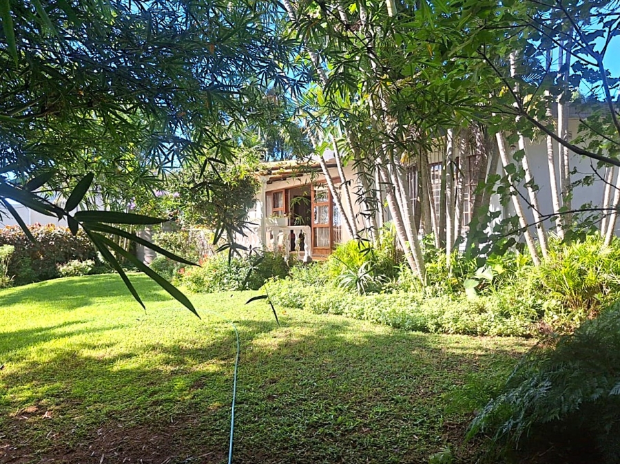 6 Bedroom Property for Sale in Uvongo KwaZulu-Natal