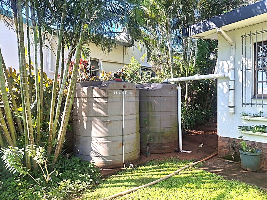 6 Bedroom Property for Sale in Uvongo KwaZulu-Natal
