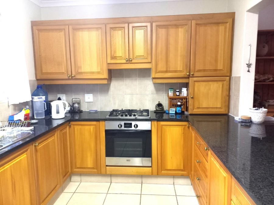 3 Bedroom Property for Sale in Uvongo KwaZulu-Natal