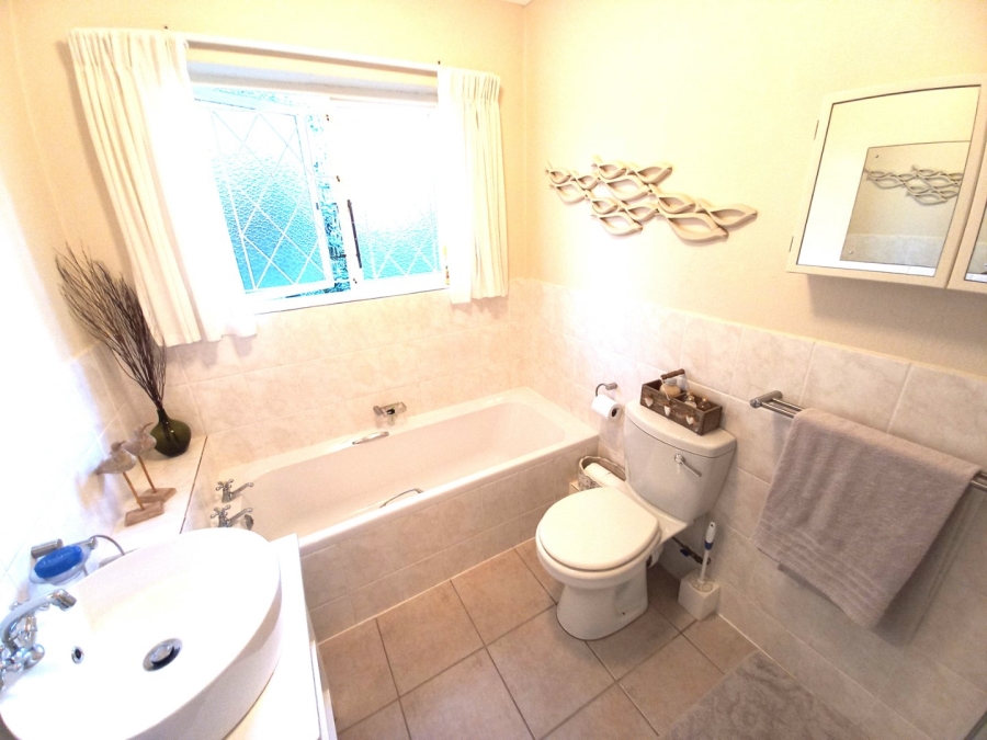 3 Bedroom Property for Sale in Uvongo KwaZulu-Natal