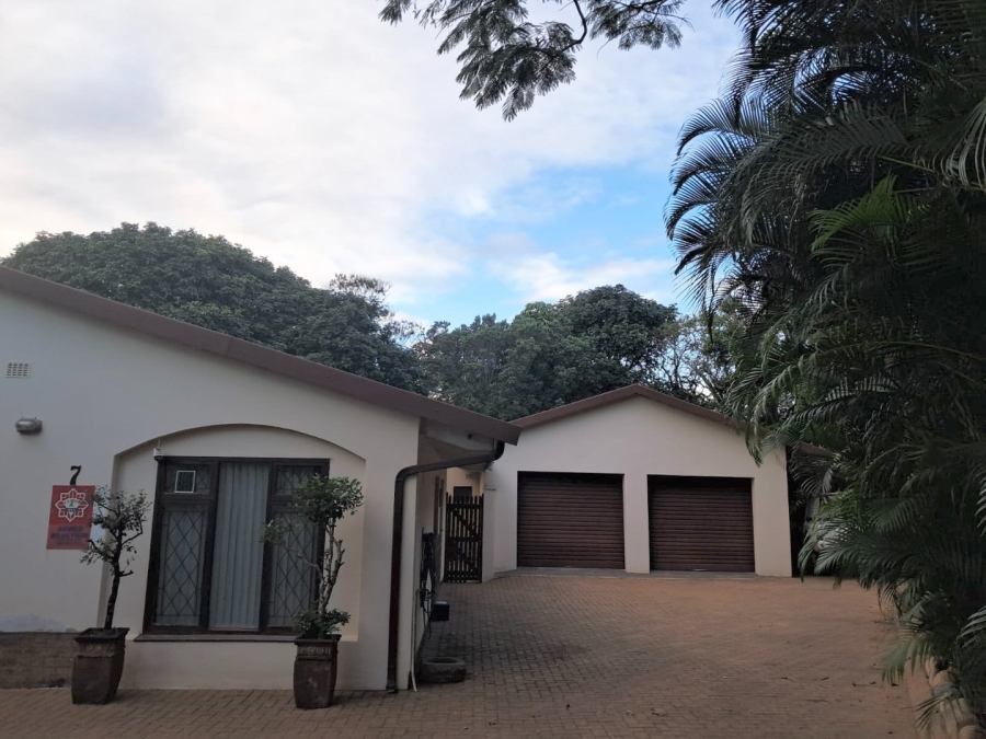 4 Bedroom Property for Sale in Umtentweni KwaZulu-Natal