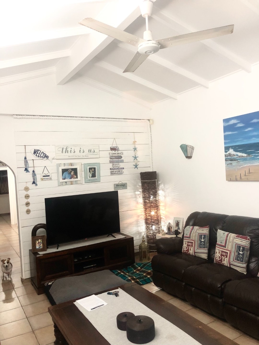 4 Bedroom Property for Sale in Umtentweni KwaZulu-Natal