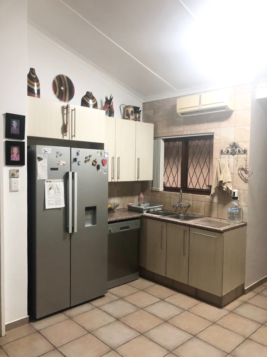 4 Bedroom Property for Sale in Umtentweni KwaZulu-Natal