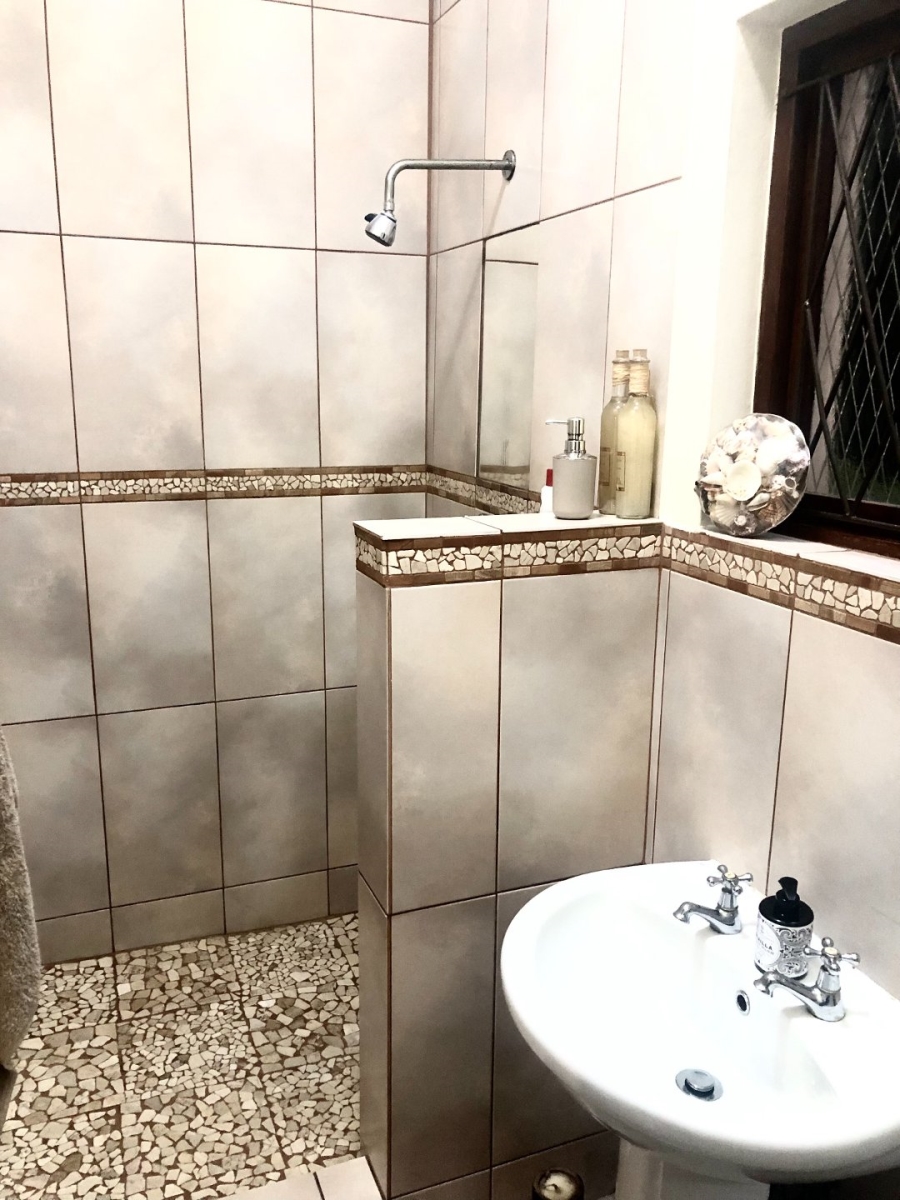 4 Bedroom Property for Sale in Umtentweni KwaZulu-Natal