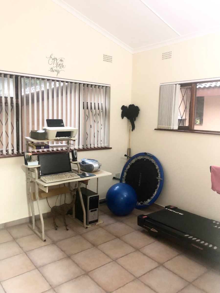 4 Bedroom Property for Sale in Umtentweni KwaZulu-Natal