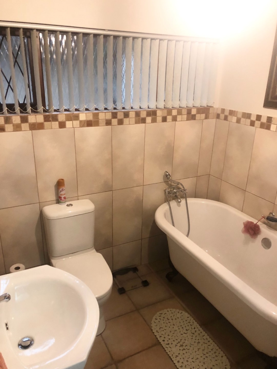 4 Bedroom Property for Sale in Umtentweni KwaZulu-Natal