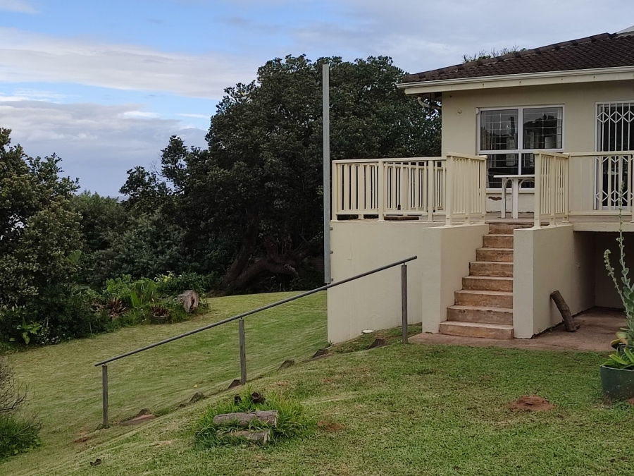 5 Bedroom Property for Sale in Umtentweni KwaZulu-Natal