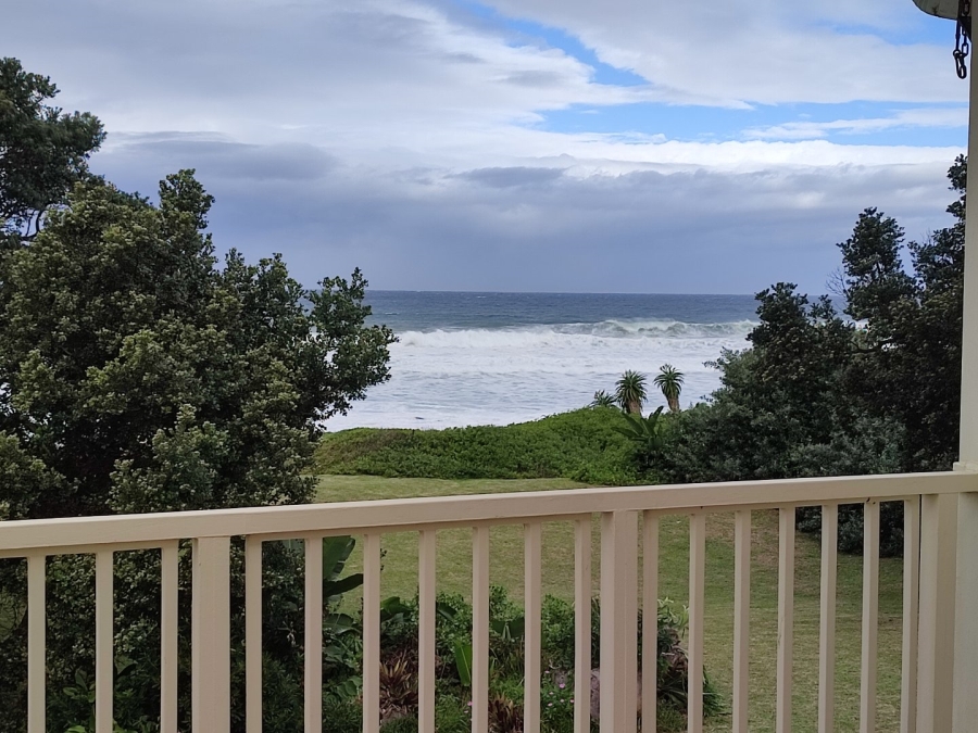 5 Bedroom Property for Sale in Umtentweni KwaZulu-Natal