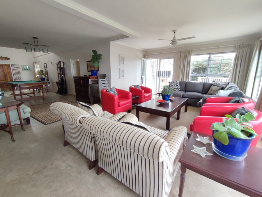 5 Bedroom Property for Sale in Umtentweni KwaZulu-Natal