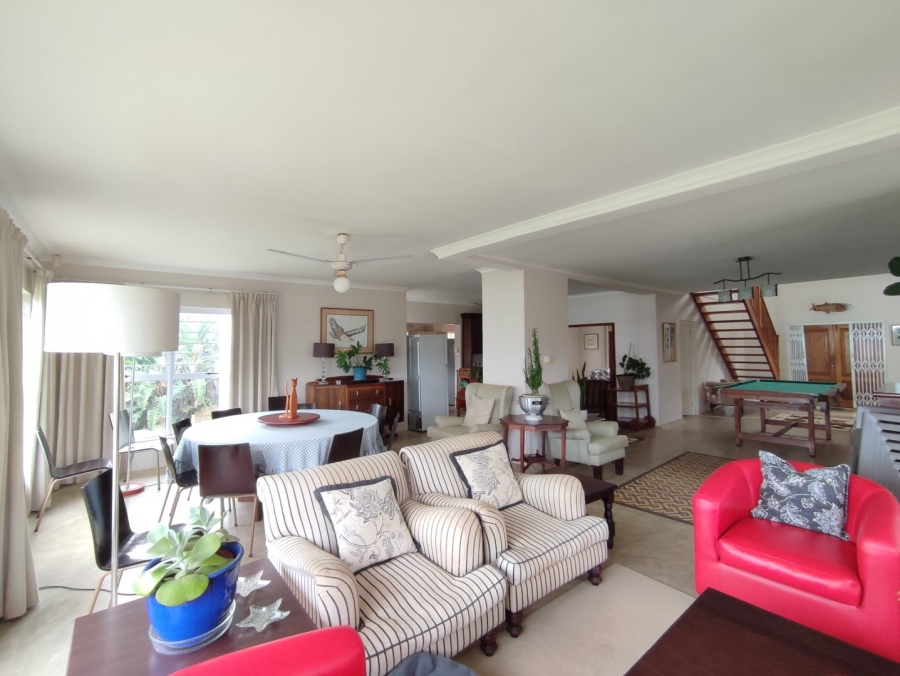 5 Bedroom Property for Sale in Umtentweni KwaZulu-Natal