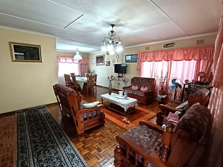 5 Bedroom Property for Sale in Asoka Heights KwaZulu-Natal