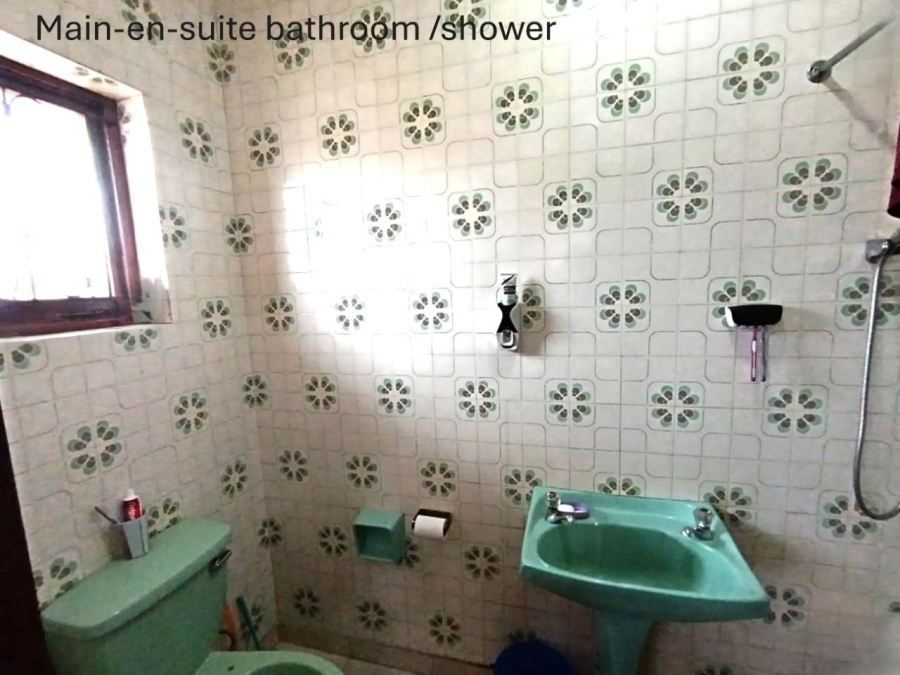 5 Bedroom Property for Sale in Asoka Heights KwaZulu-Natal