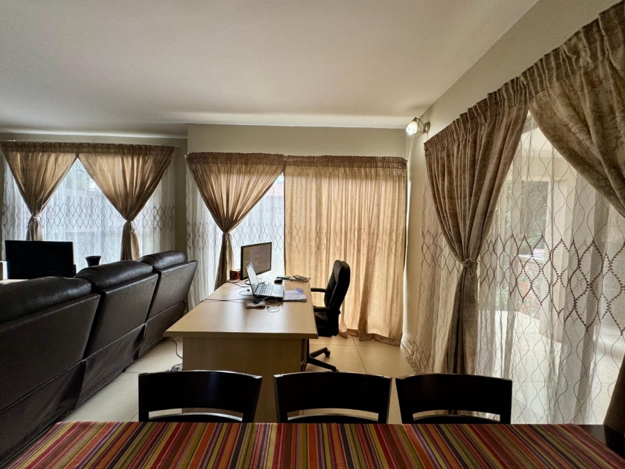 To Let 3 Bedroom Property for Rent in Huttenheights KwaZulu-Natal