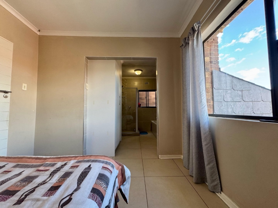 To Let 3 Bedroom Property for Rent in Huttenheights KwaZulu-Natal