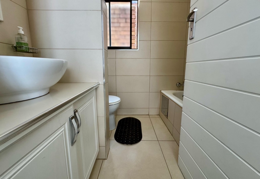 To Let 3 Bedroom Property for Rent in Huttenheights KwaZulu-Natal