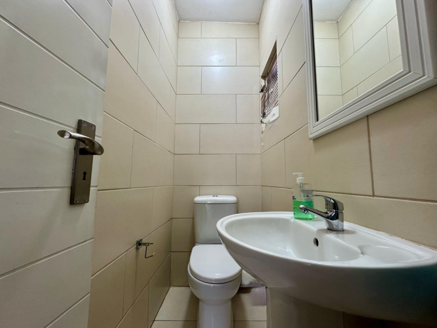 To Let 3 Bedroom Property for Rent in Huttenheights KwaZulu-Natal