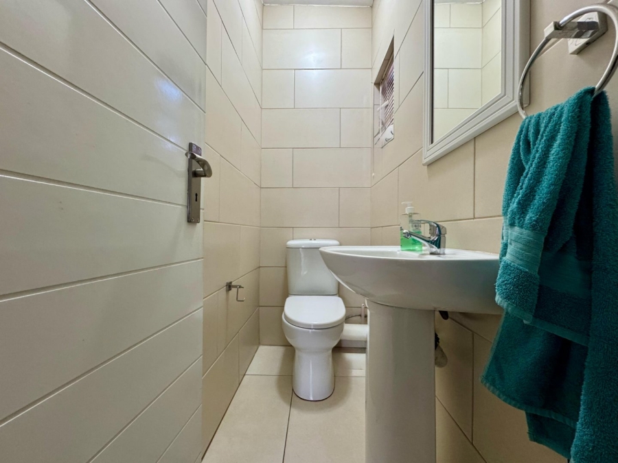 To Let 3 Bedroom Property for Rent in Huttenheights KwaZulu-Natal