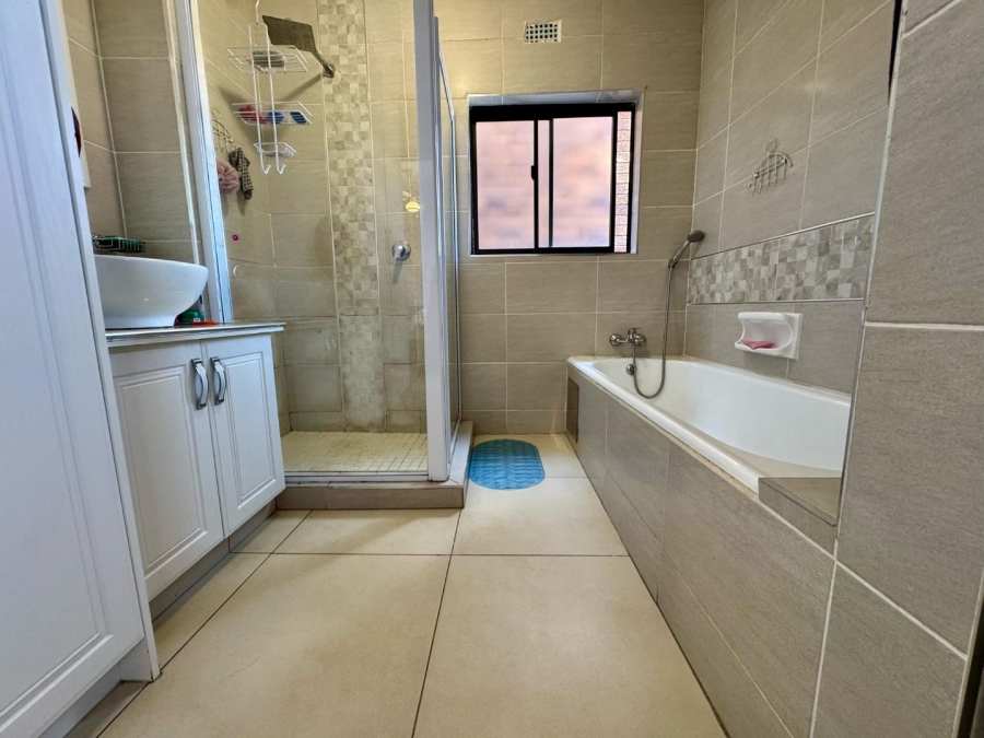To Let 3 Bedroom Property for Rent in Huttenheights KwaZulu-Natal