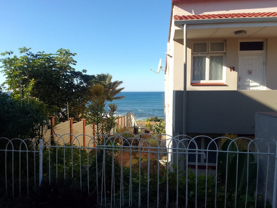 2 Bedroom Property for Sale in Uvongo KwaZulu-Natal