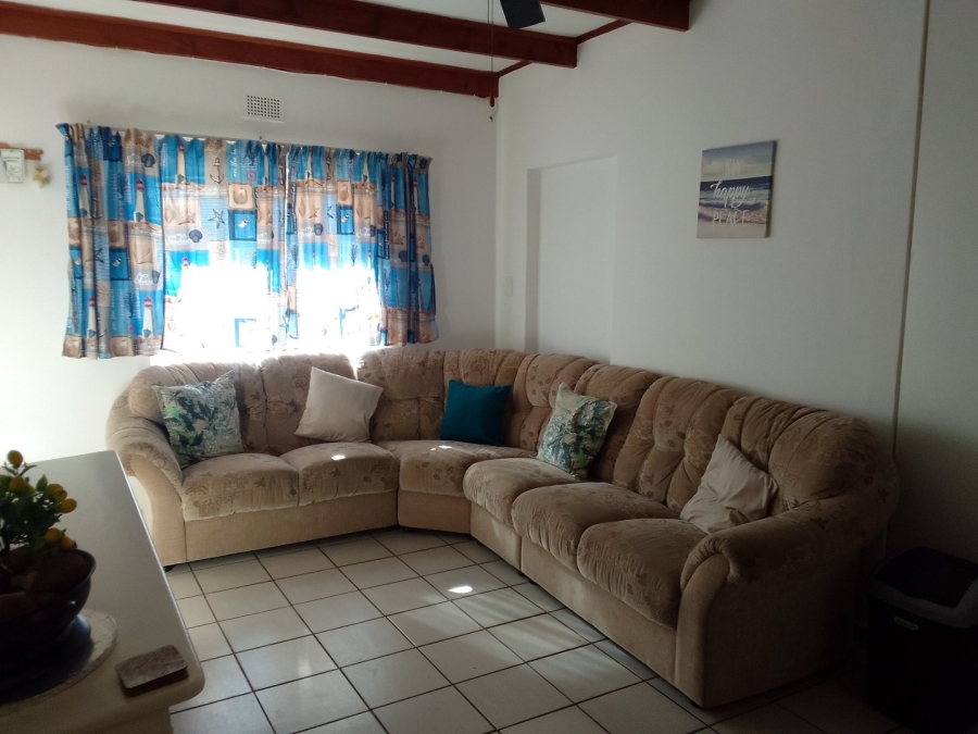 2 Bedroom Property for Sale in Uvongo KwaZulu-Natal
