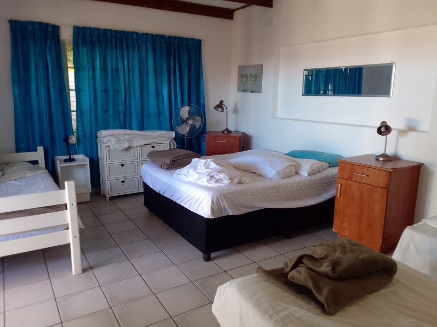 2 Bedroom Property for Sale in Uvongo KwaZulu-Natal