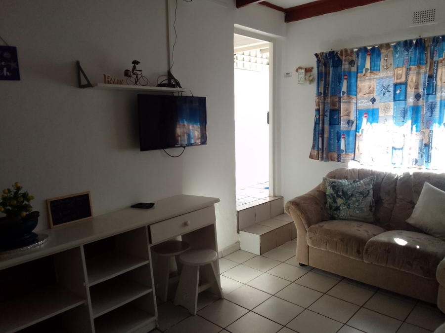 2 Bedroom Property for Sale in Uvongo KwaZulu-Natal
