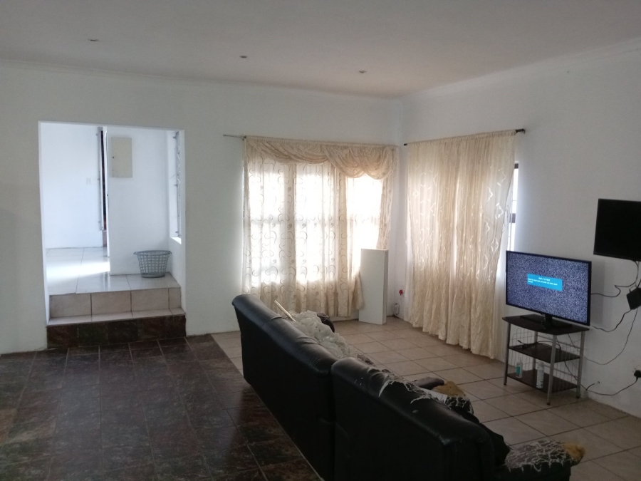 3 Bedroom Property for Sale in Umtentweni KwaZulu-Natal