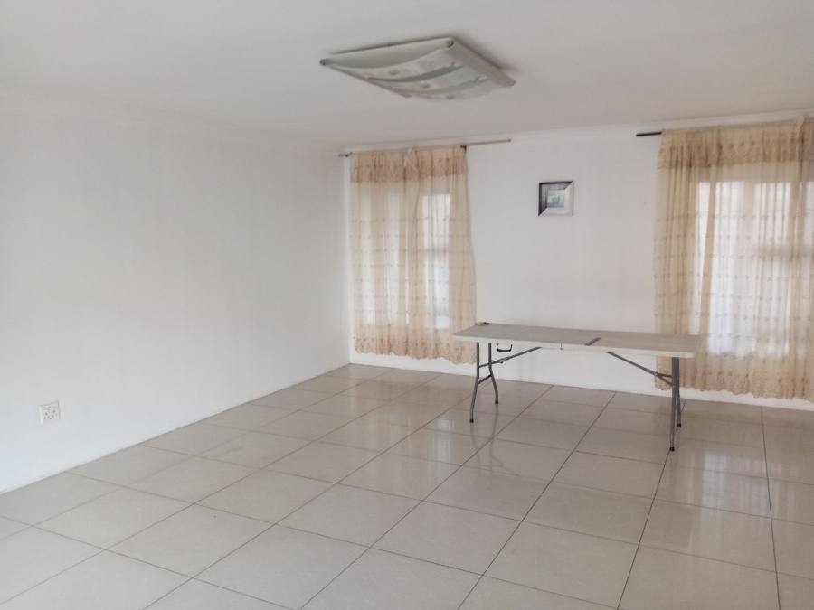 3 Bedroom Property for Sale in Umtentweni KwaZulu-Natal